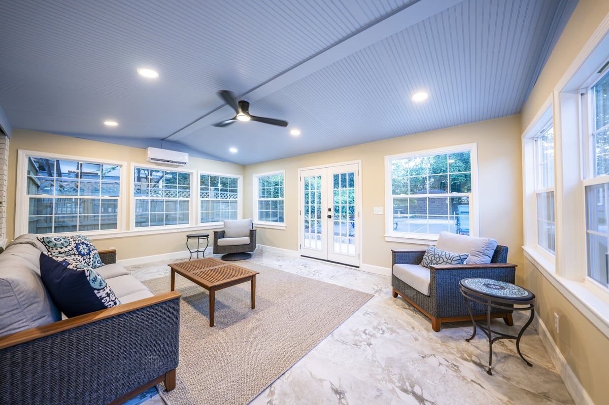 sunroom-seating-area-ceiling-fan-wall-of-windows-atlanta-ga-optimized