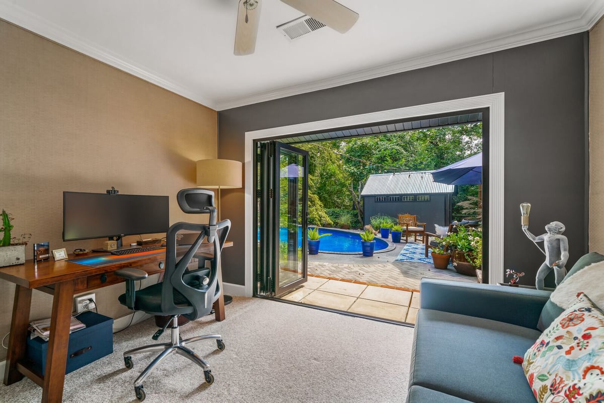 home-office-with-dual-monitor-desk-atlanta-ga-optimized