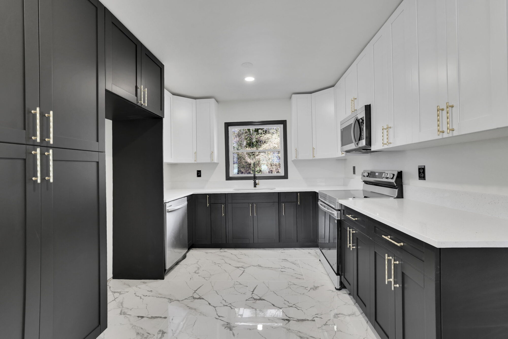 Transitional Kitchen Remodel in Decatur, GA by Delano Designs project photo