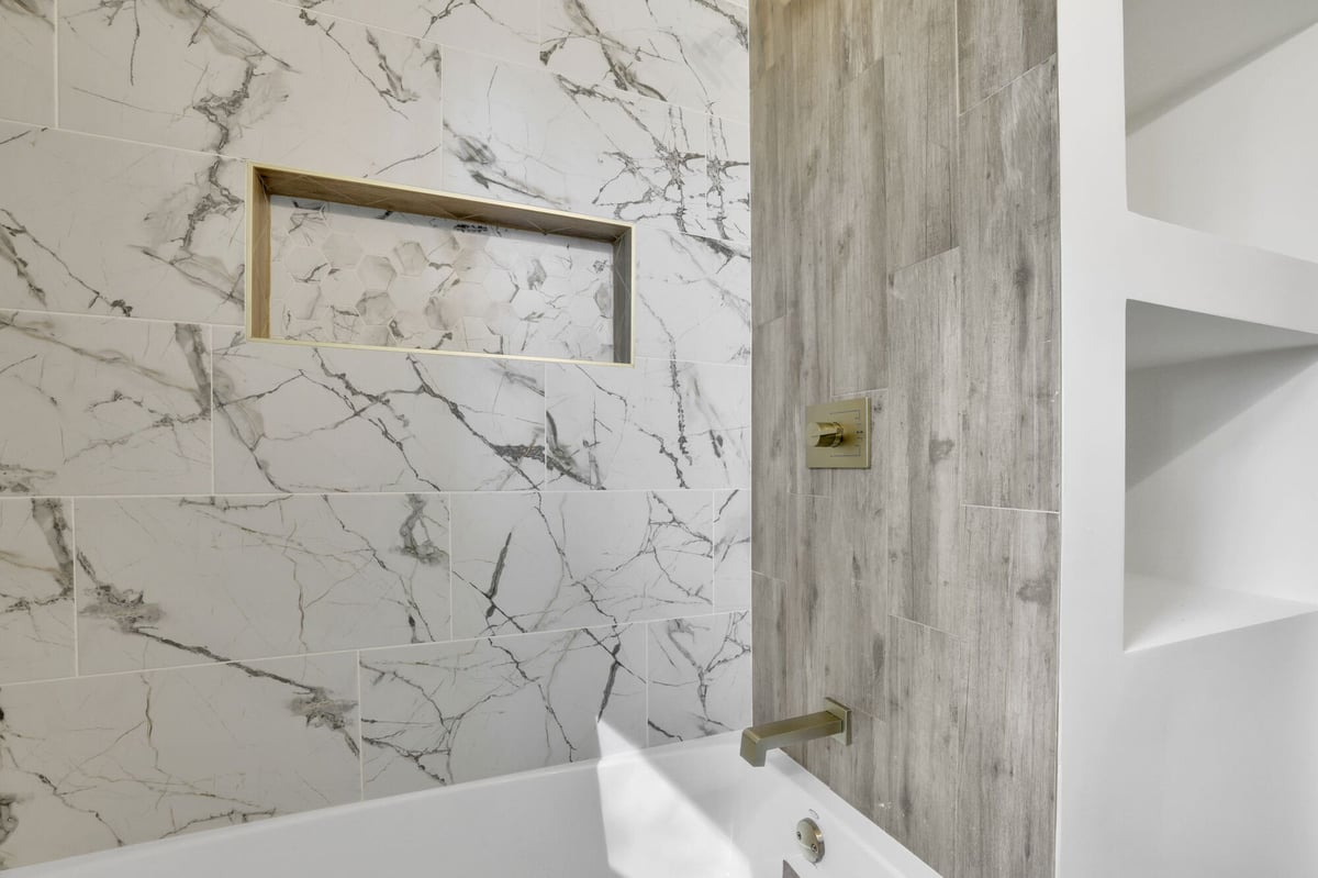 bathtub-tile-niche-marble-wall-atlanta-ga-optimized
