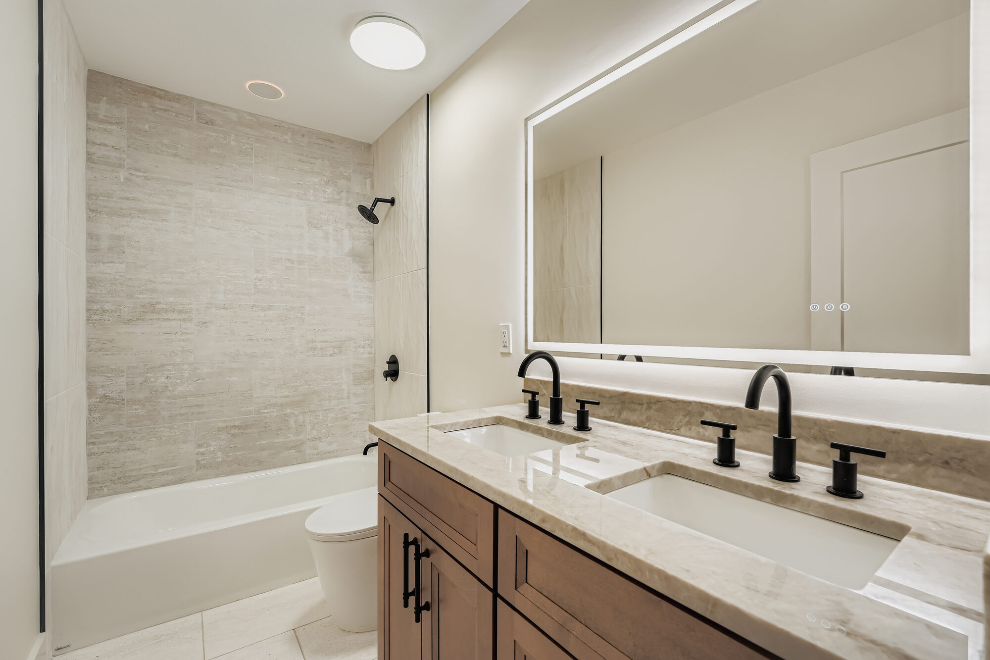 bathroom-double-vanity-black-fixtures-shower-tub-combo-atlanta-ga-optimized